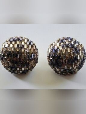 Rhinestone Dome/Button Earrings - Vintsge Style